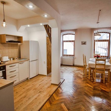 Pe Tocile Apartment Braszów Zewnętrze zdjęcie