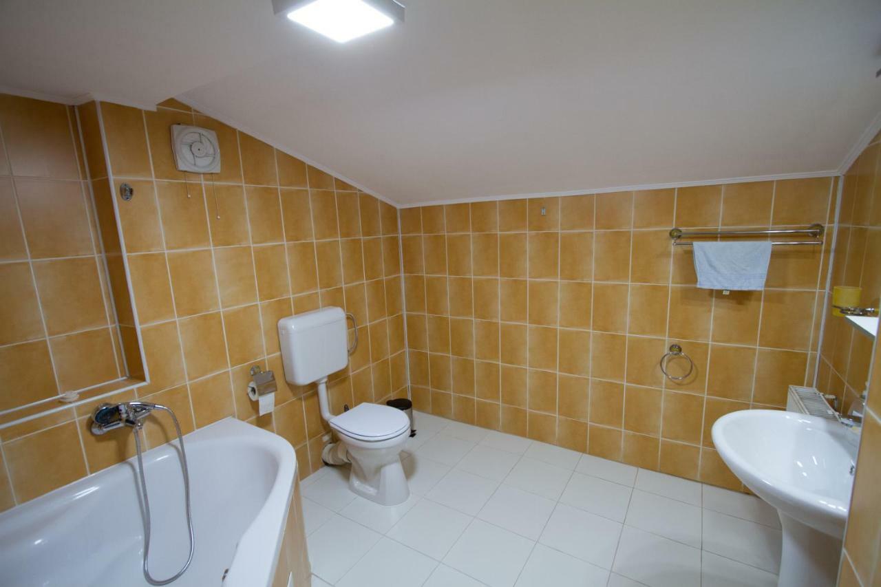 Pe Tocile Apartment Braszów Zewnętrze zdjęcie