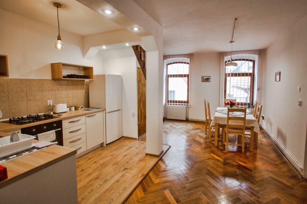 Pe Tocile Apartment Braszów Zewnętrze zdjęcie