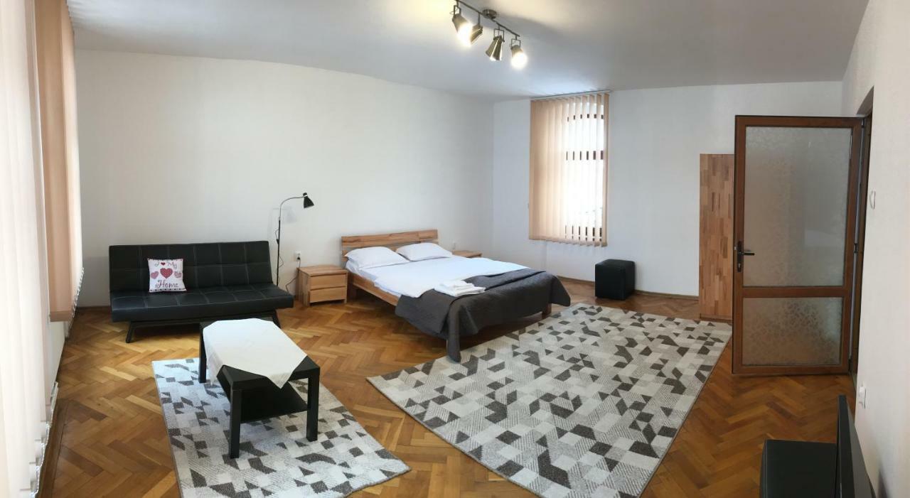 Pe Tocile Apartment Braszów Zewnętrze zdjęcie