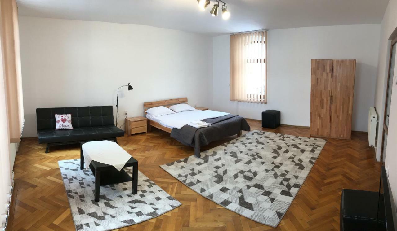 Pe Tocile Apartment Braszów Zewnętrze zdjęcie