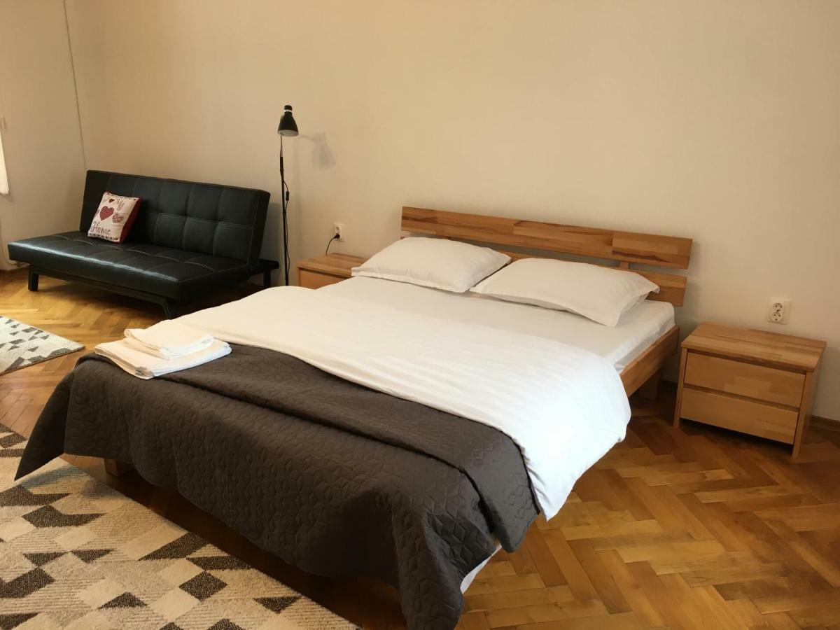 Pe Tocile Apartment Braszów Zewnętrze zdjęcie