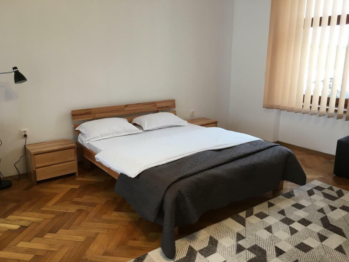 Pe Tocile Apartment Braszów Zewnętrze zdjęcie